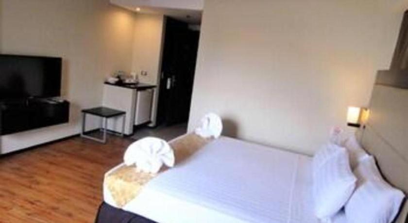 Mallberry Suites Business Hotel Кагаян-де-Оро Экстерьер фото