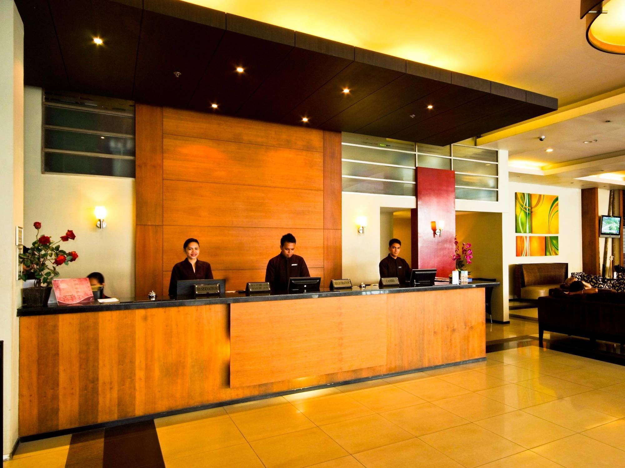 Mallberry Suites Business Hotel Кагаян-де-Оро Экстерьер фото